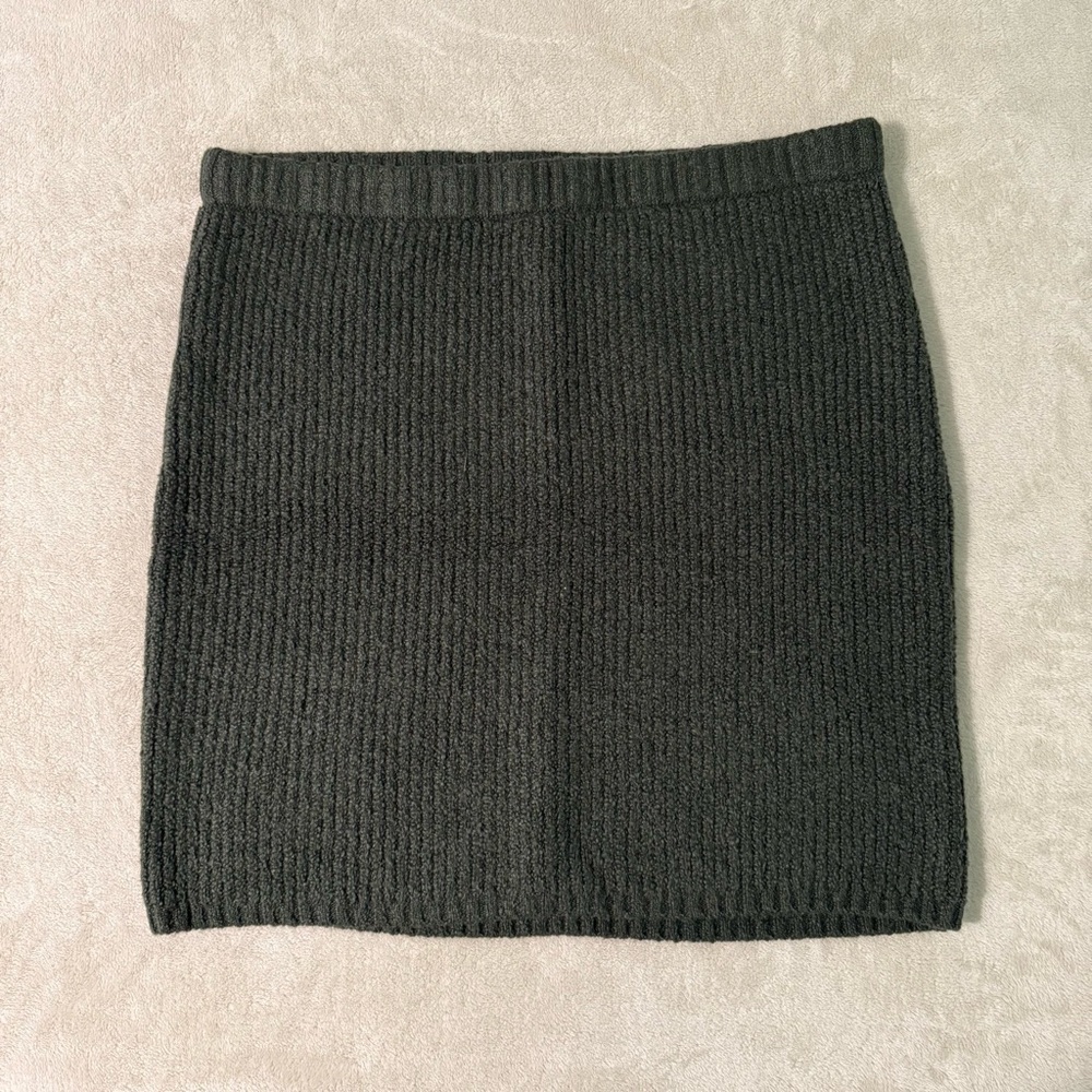 Universal Thread Green Ribbed Mini Skirt - image 1